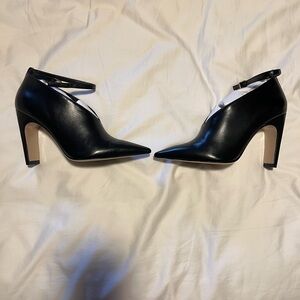 Size 7 - SCHUTZ Black Leather Pointed Heels